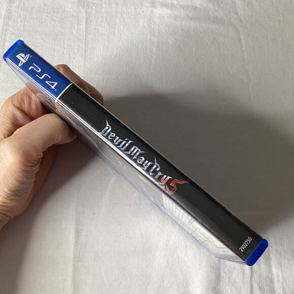 Devil May Cry 5 Video Game PS4 Sony Playstation Rated M Mature Tested No Manual - Picture 3 of 5